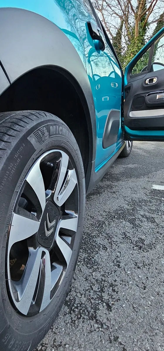 Citroen C3 Flair Puretech Blue 2022 1.2L - Image 3
