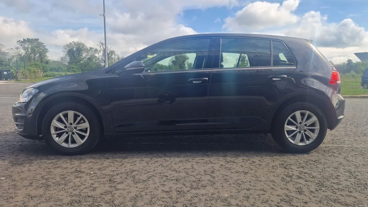 VOLKSWAGEN GOLF 1.2 TSI   AUTOMATIC - Image 3