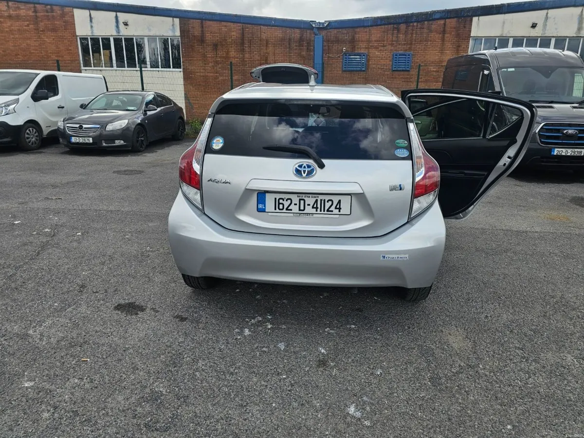 Toyota Aqua 2016 - Image 4