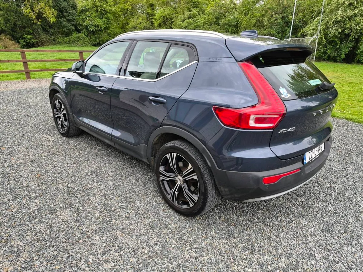 Volvo XC40 - Image 2