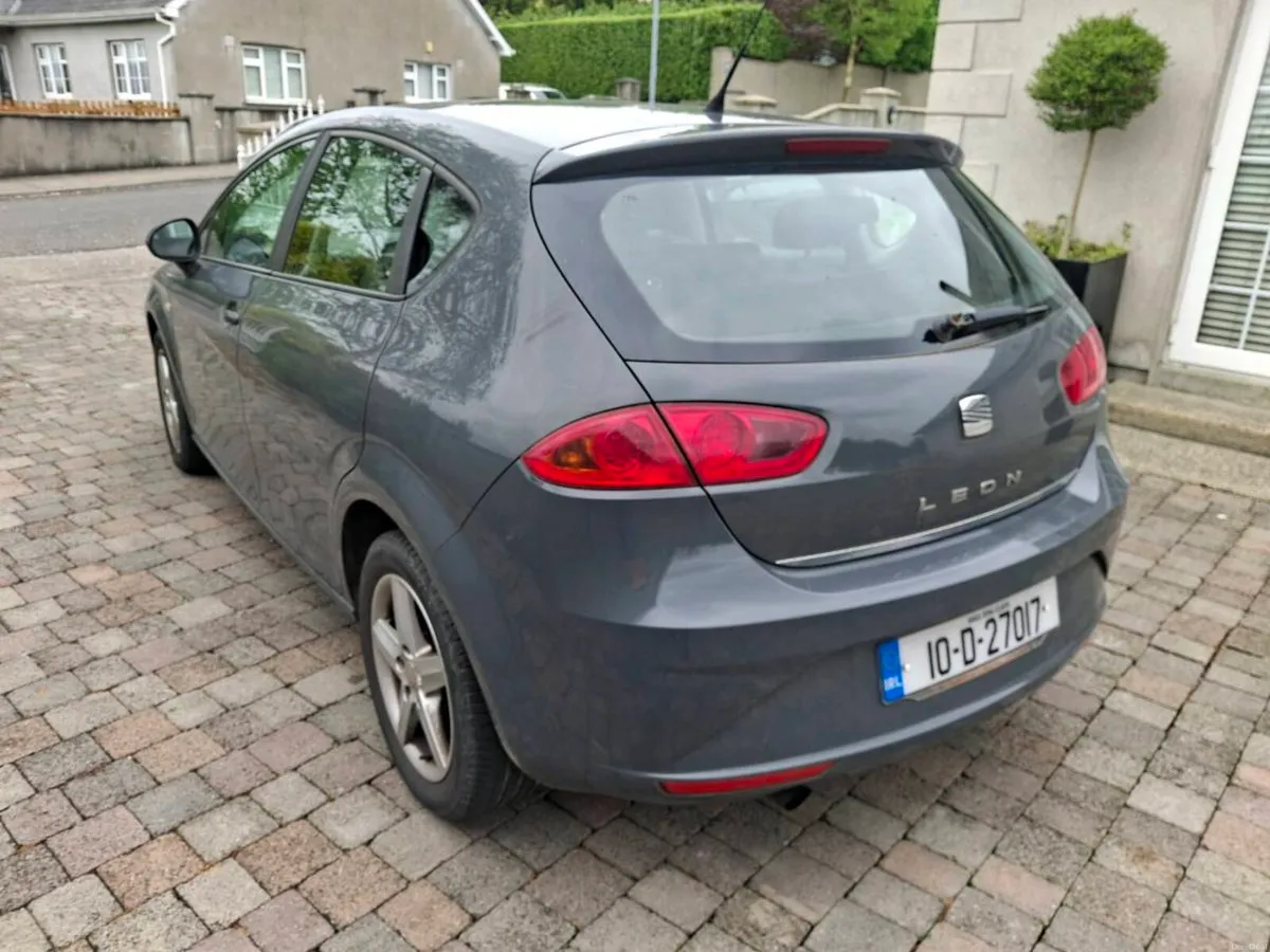 SEAT LEON PETROL - Image 4
