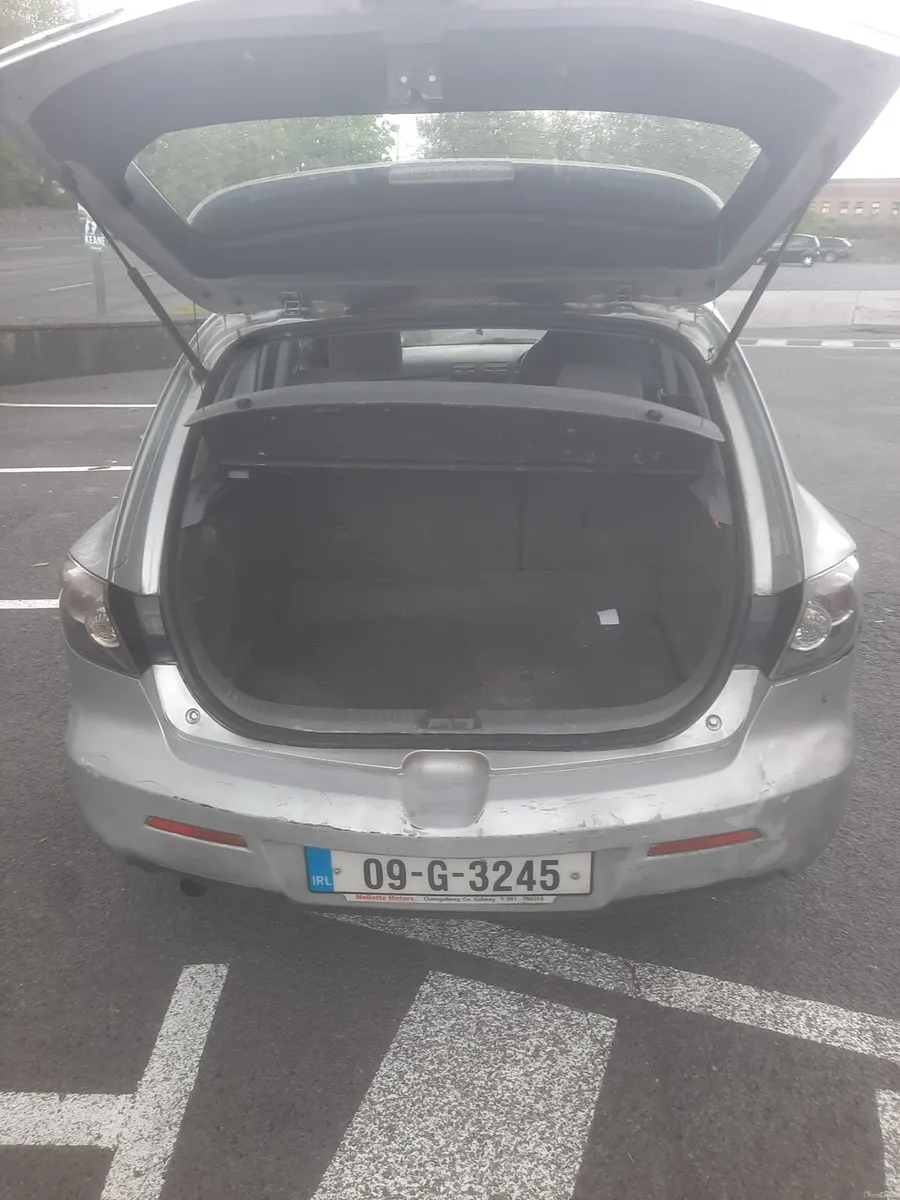2009 Mazda 3 - Image 4