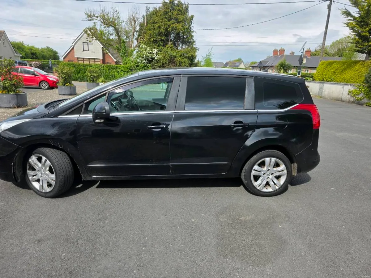 7vseater Peougeot 5008 nctd and taxed next year - Image 2