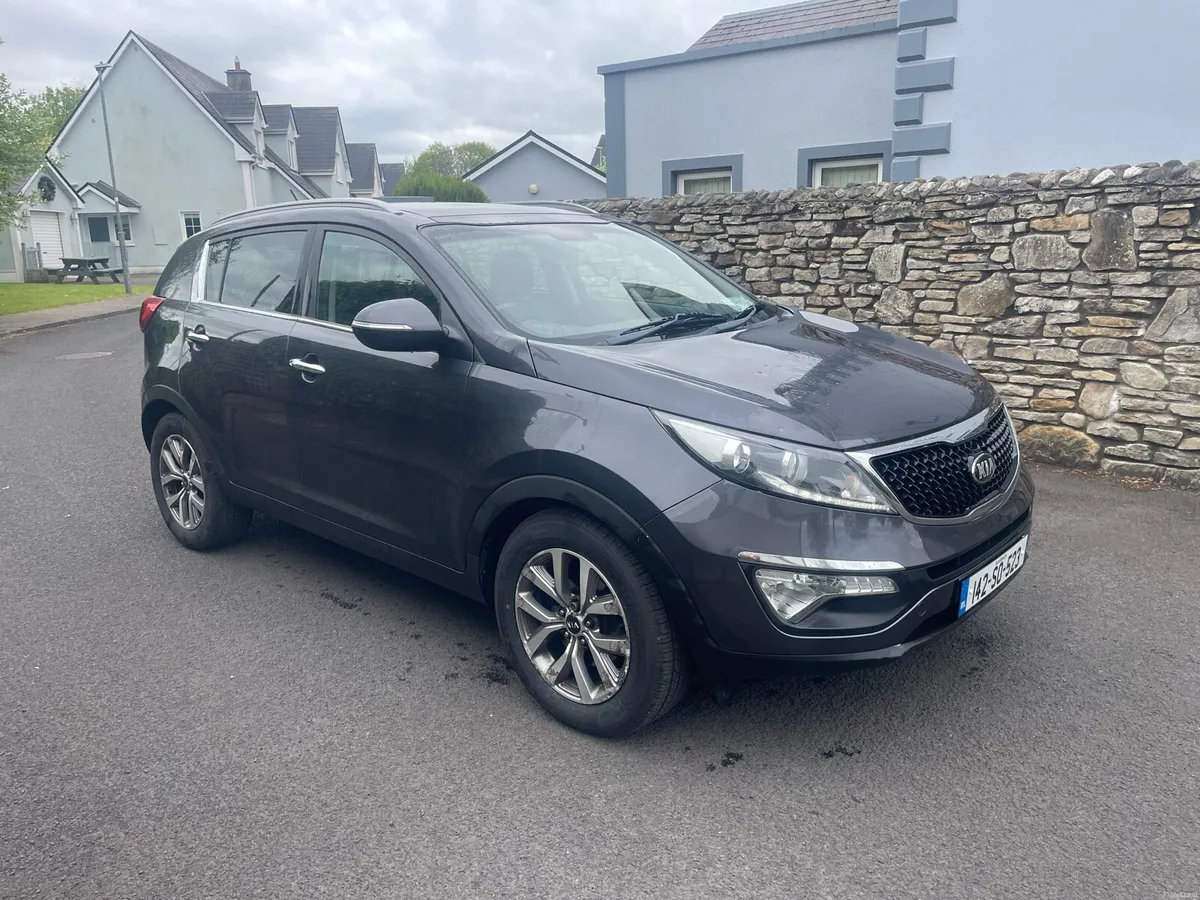 2014 (142) Kia Sportage 1.7 Crdi Platinum Model - Image 1
