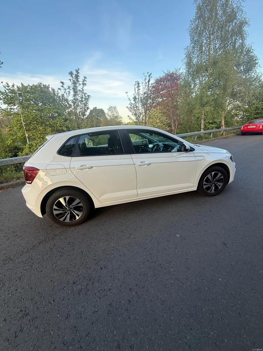 Volkswagen polo - Image 2