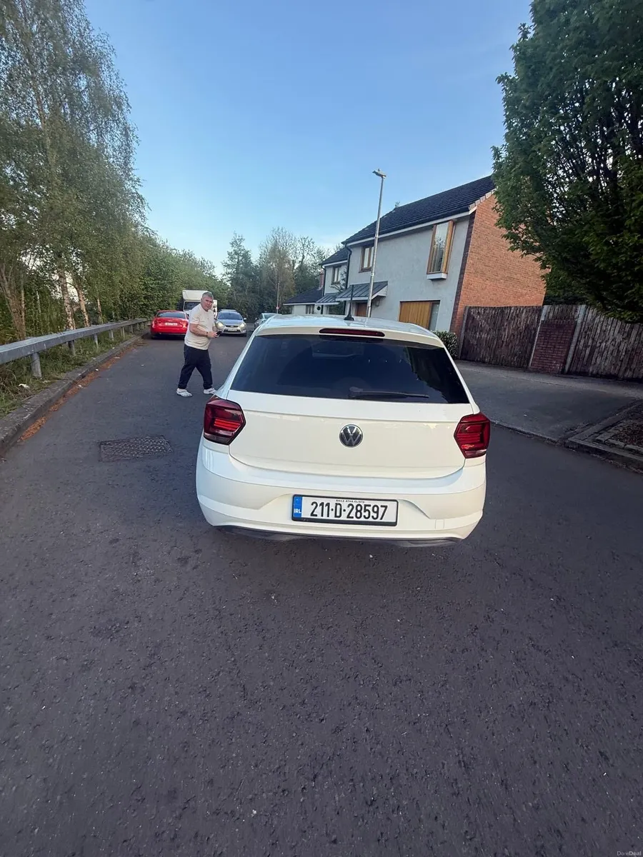Volkswagen polo - Image 4