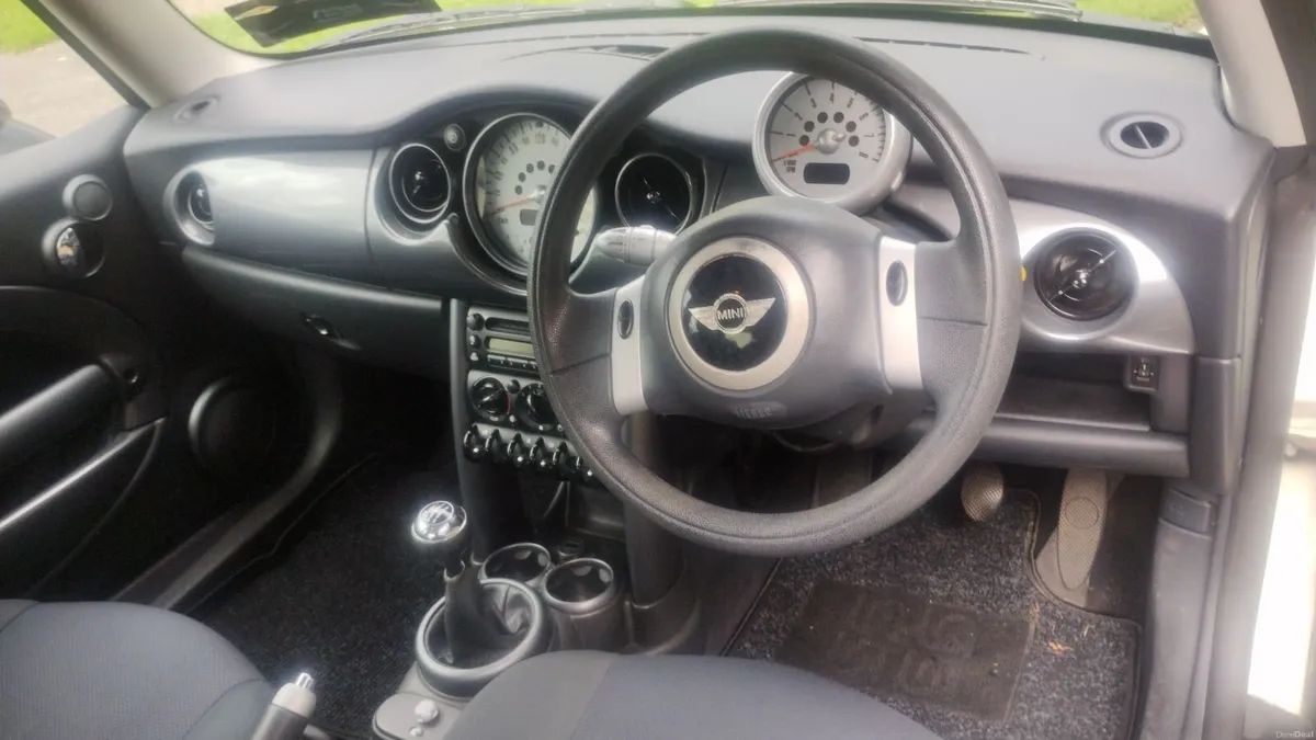 06 MINI Cooper 1.6 Petrol Great Driver - Image 6