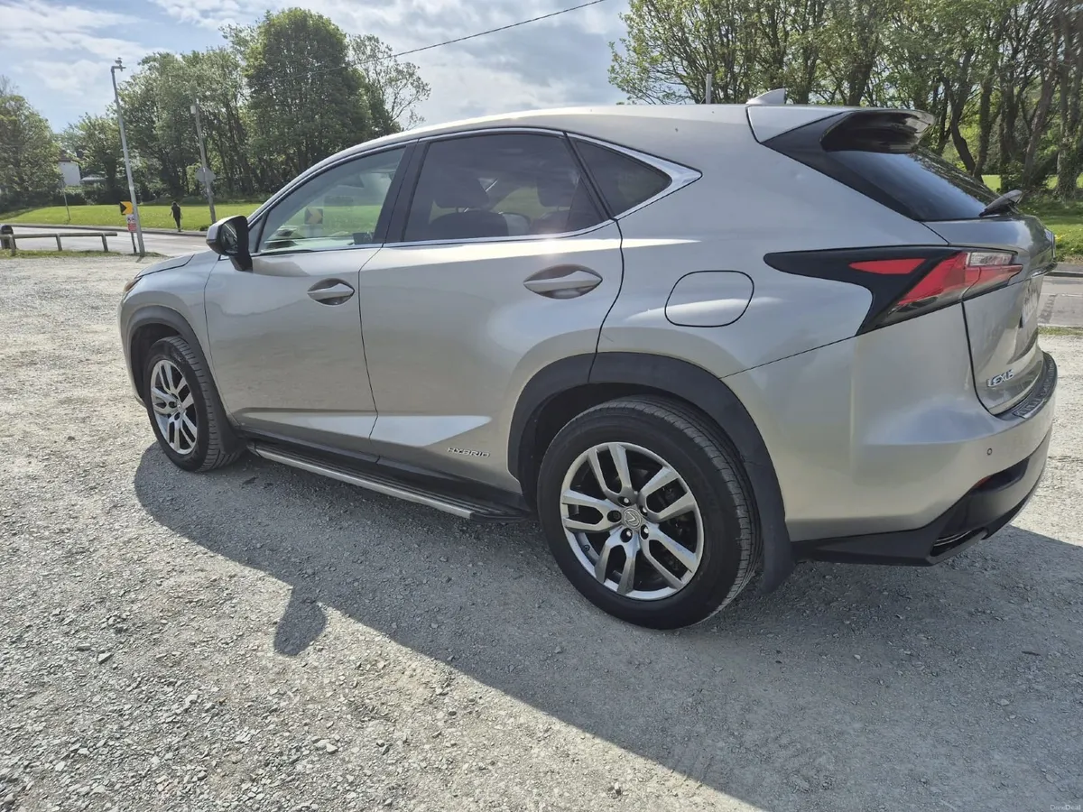 Lexus NX 300H 2.5 LUXURY 4WD SUNROOF 2015 - Image 4