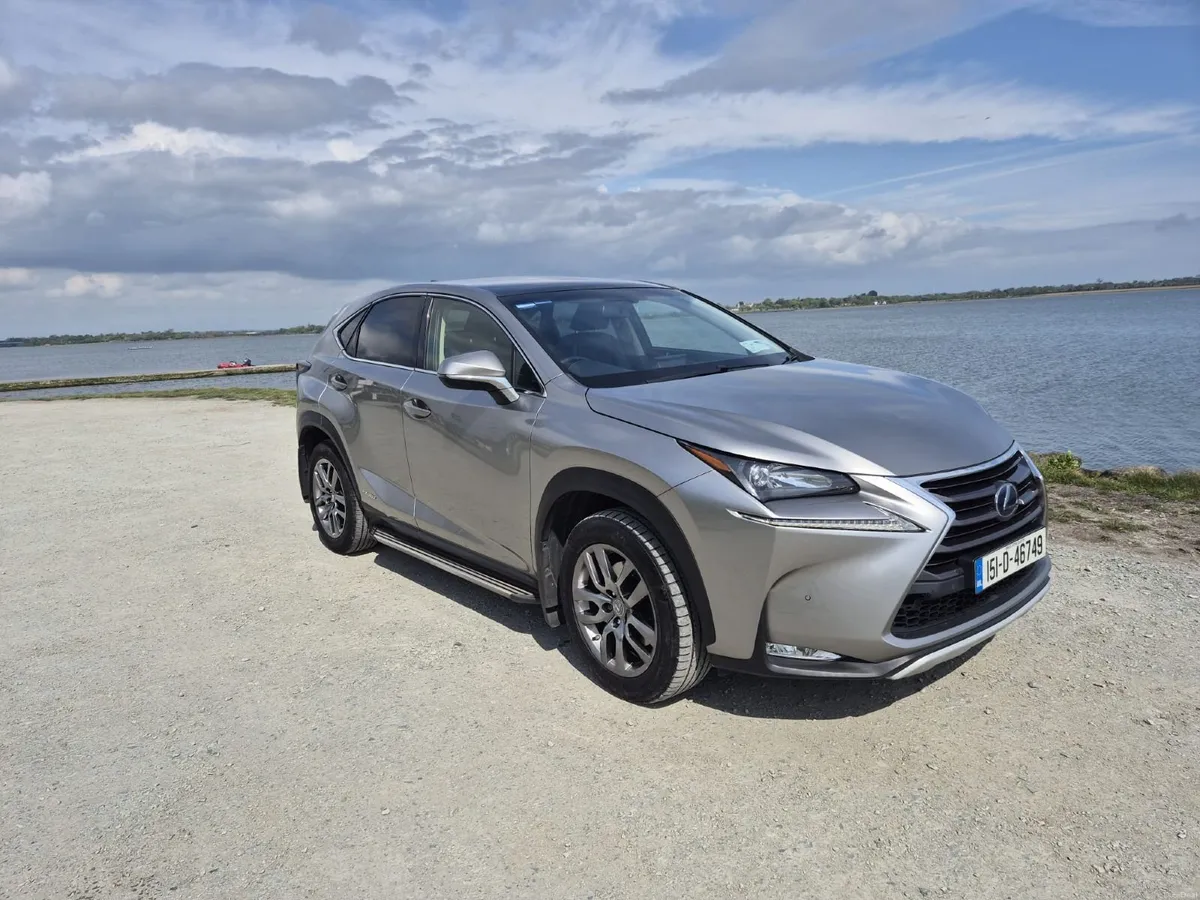 Lexus NX 300H 2.5 LUXURY 4WD SUNROOF 2015 - Image 1