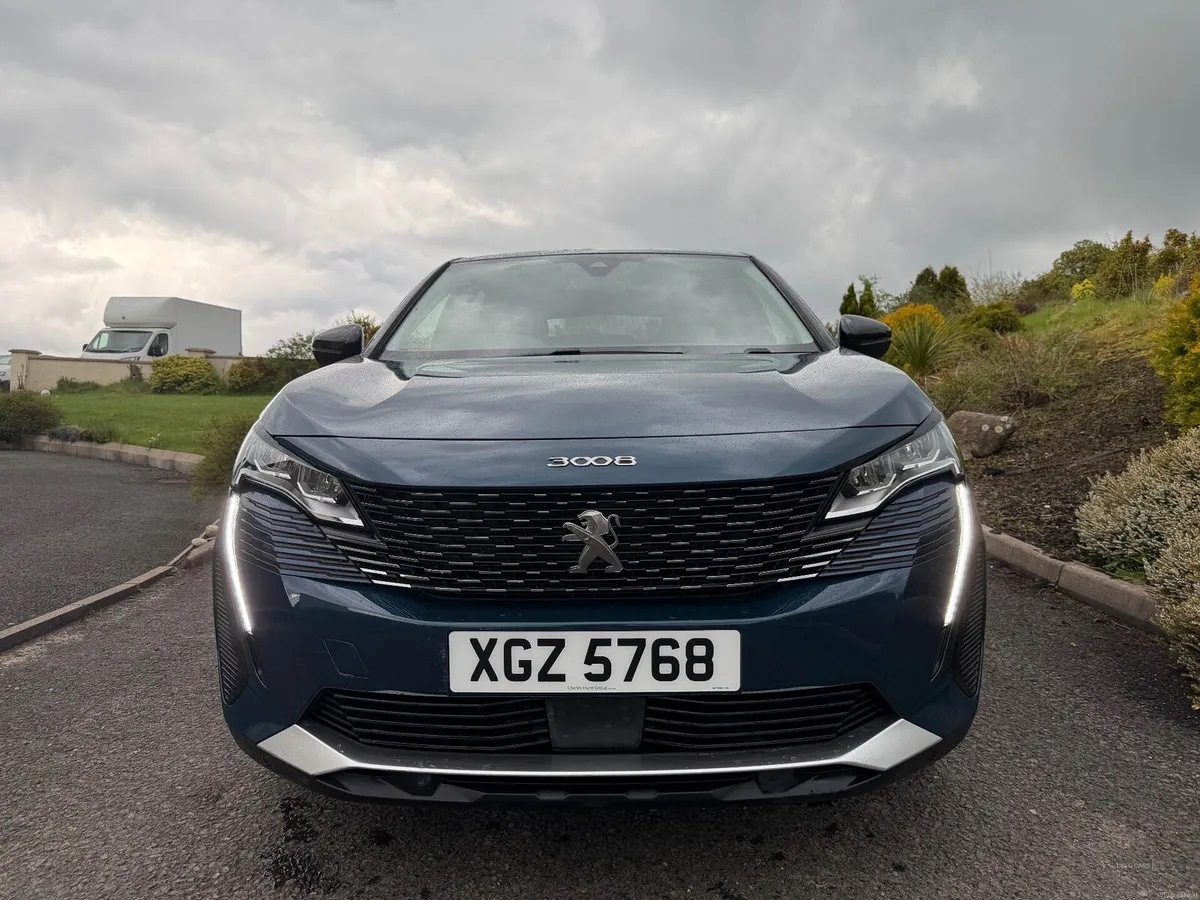 Peugeot 3008 DIESEL ESTATE - Image 3