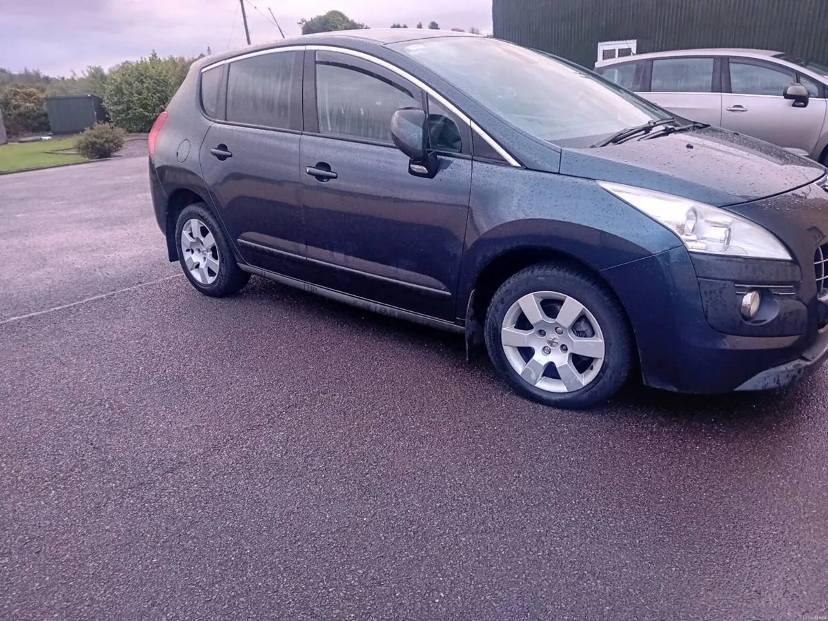 3008 car/suv - Image 1