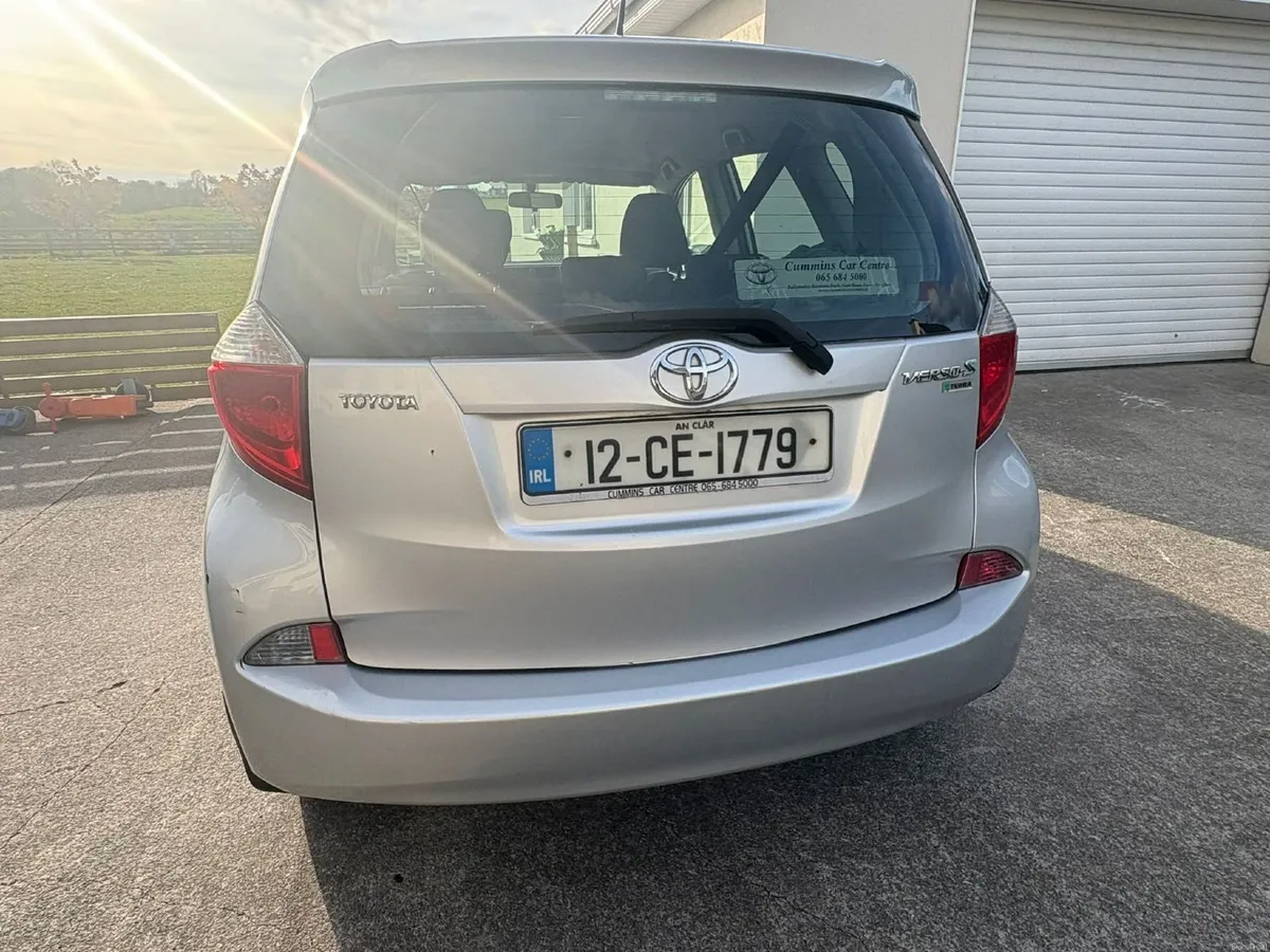 Toyota Verso-S 2012 - Image 5