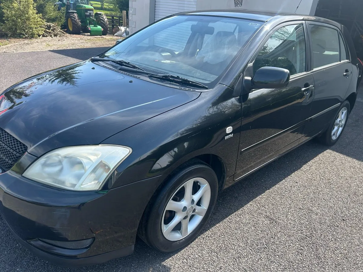 Toyota Corolla 2002 - Image 1