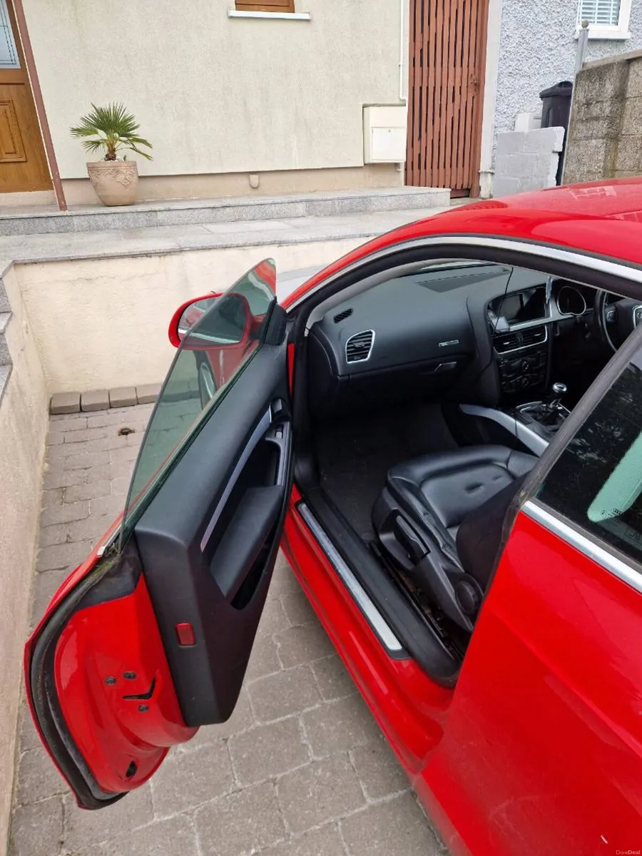 Audi A5 100% working condition - Image 6