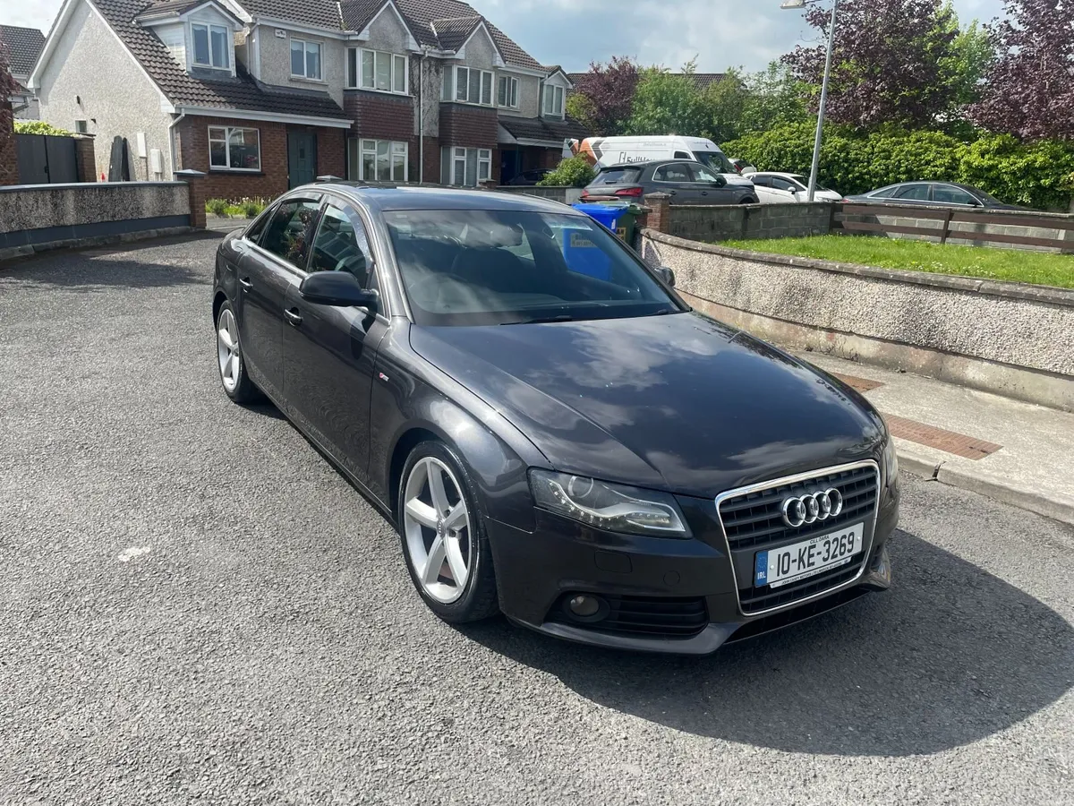 Audi A4 2010 - Image 1