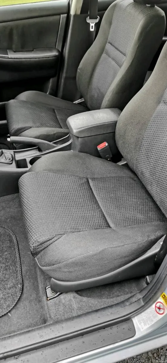 Toyota Corolla 1.4 2005 Petrol - Image 5