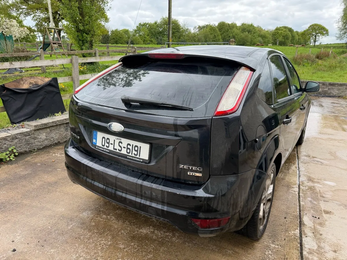2009 Ford Focus – Priced to Sell, Needs TLC! - Image 2