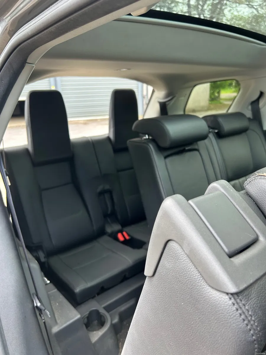 Land Rover Discovery Sport 2018 - Image 3