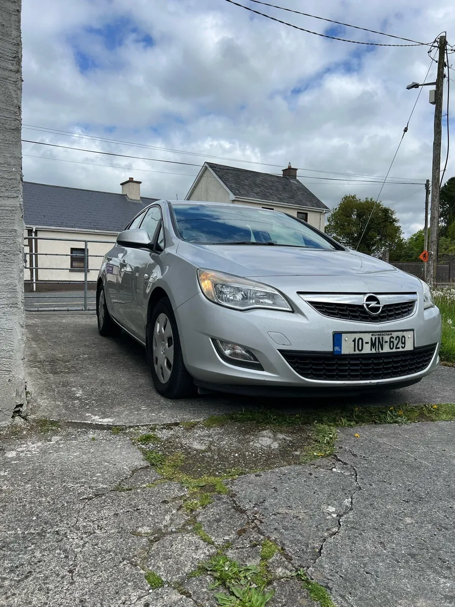Car - Image 2