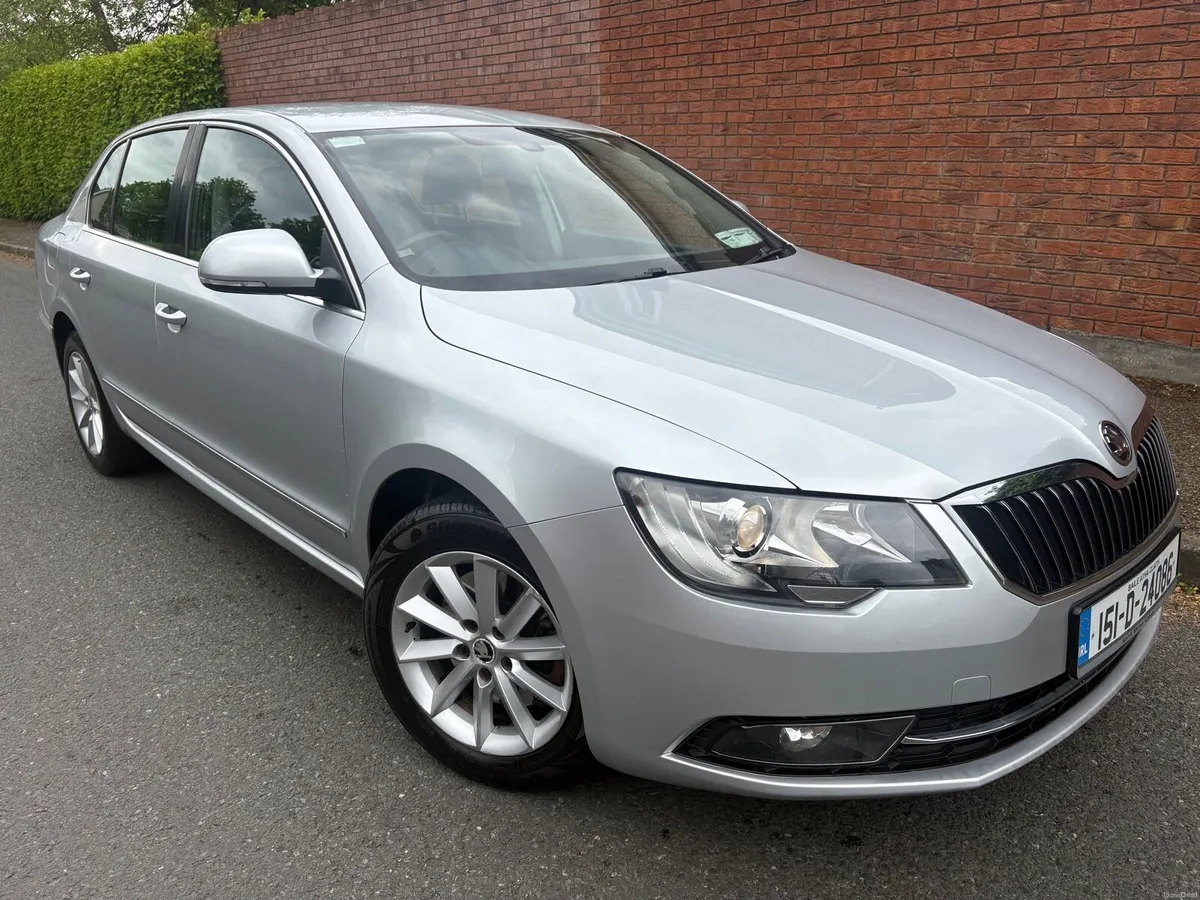 Skoda Superb 2015 AMBITION 2.0 TDI 140HP - Image 4