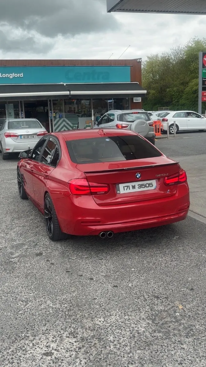 BMW 3-Series 2017 - Image 2