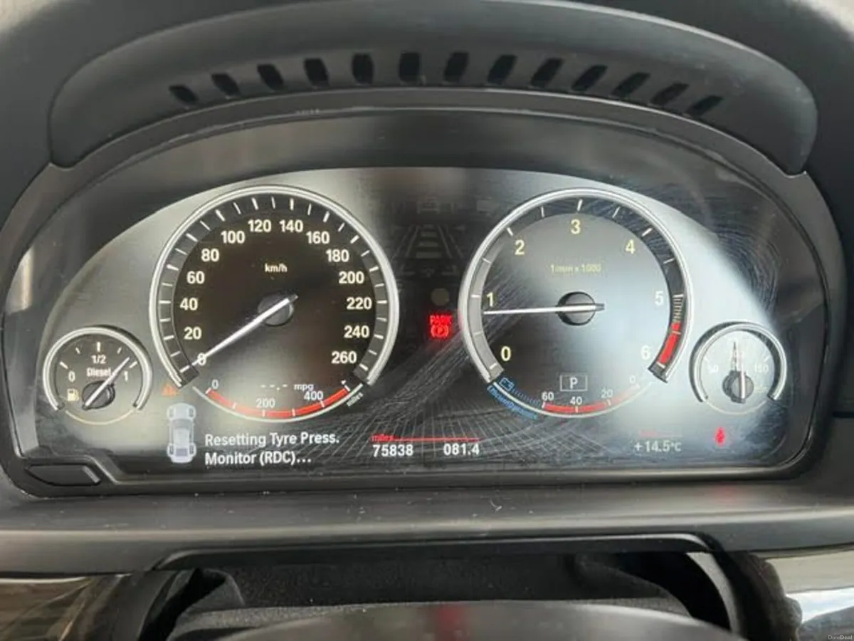 BMW 5-Series 2016 - Image 2