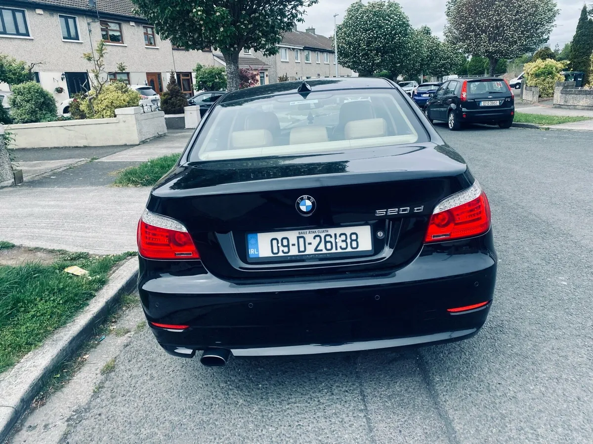 BMW 520d - Image 2