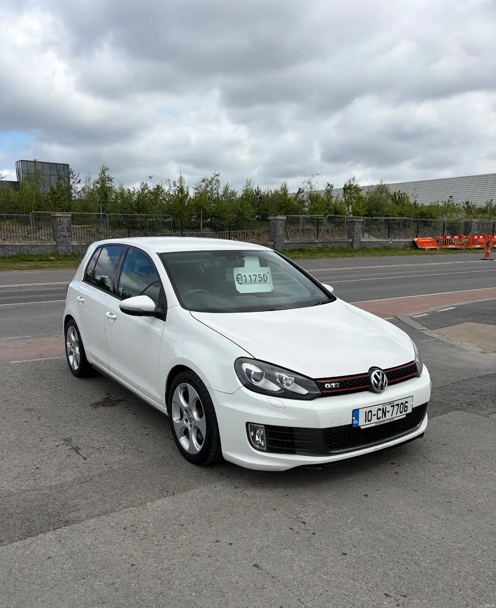 2010 Vw Golf 2.0 GTi DSG LOW KMS - Image 2