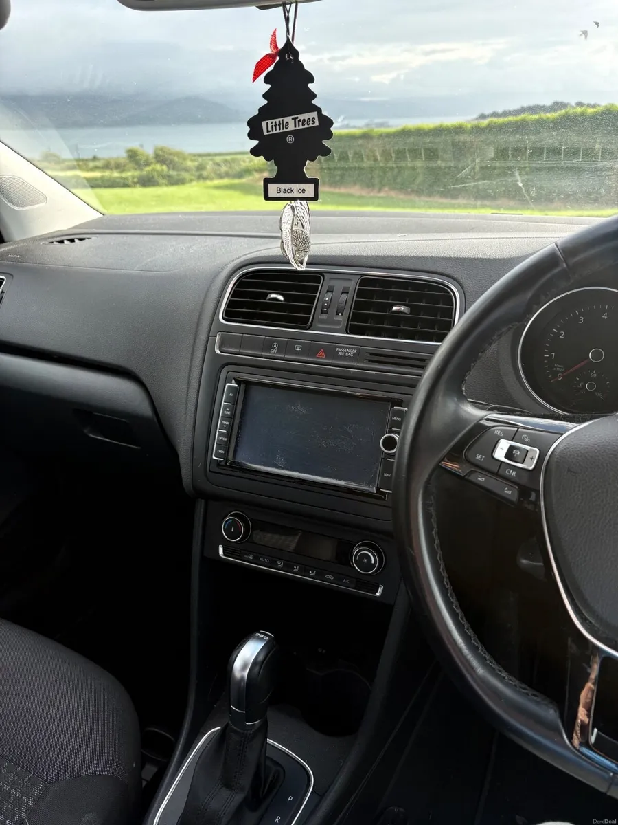 Volkswagen Polo 2015 - Image 3