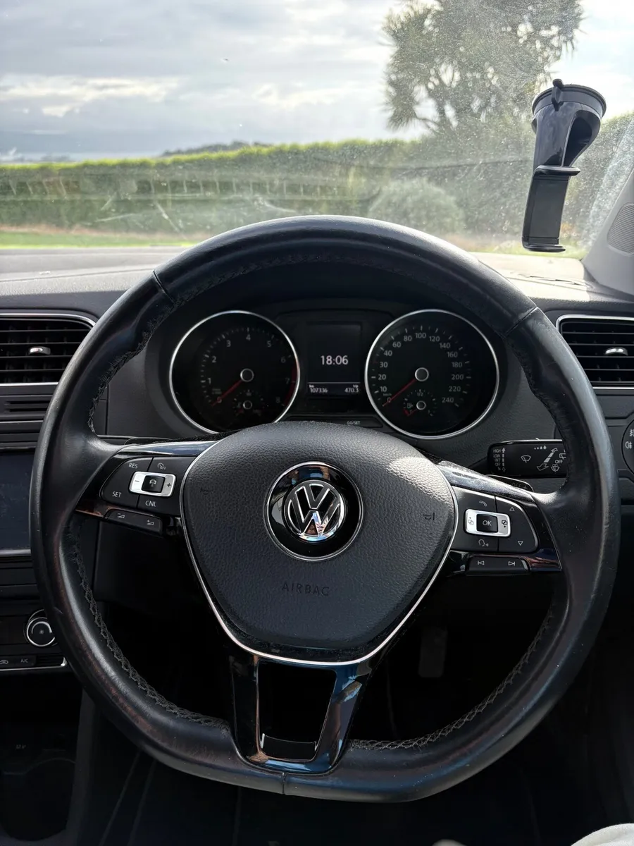 Volkswagen Polo 2015 - Image 4