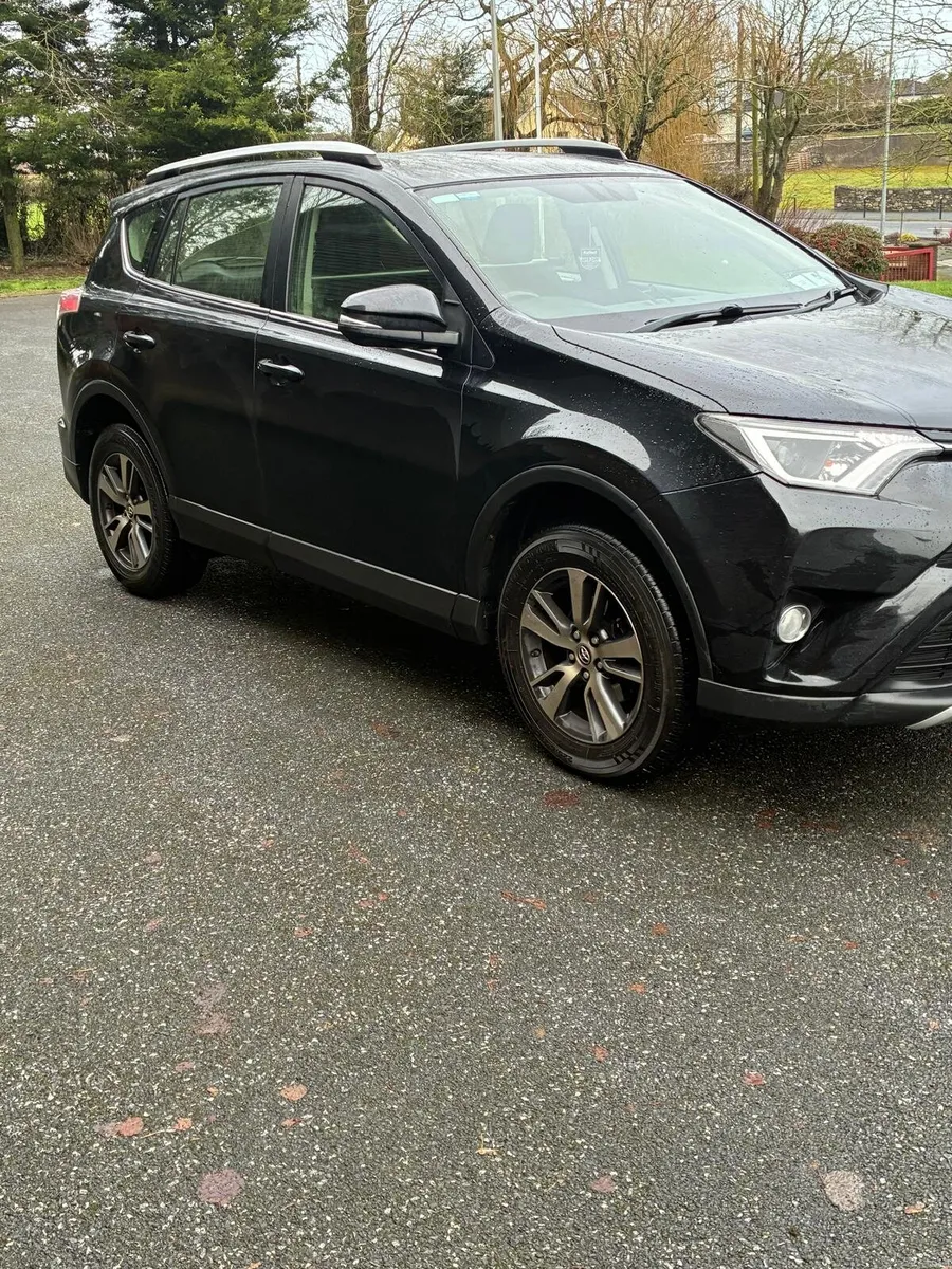 Car - Image 6