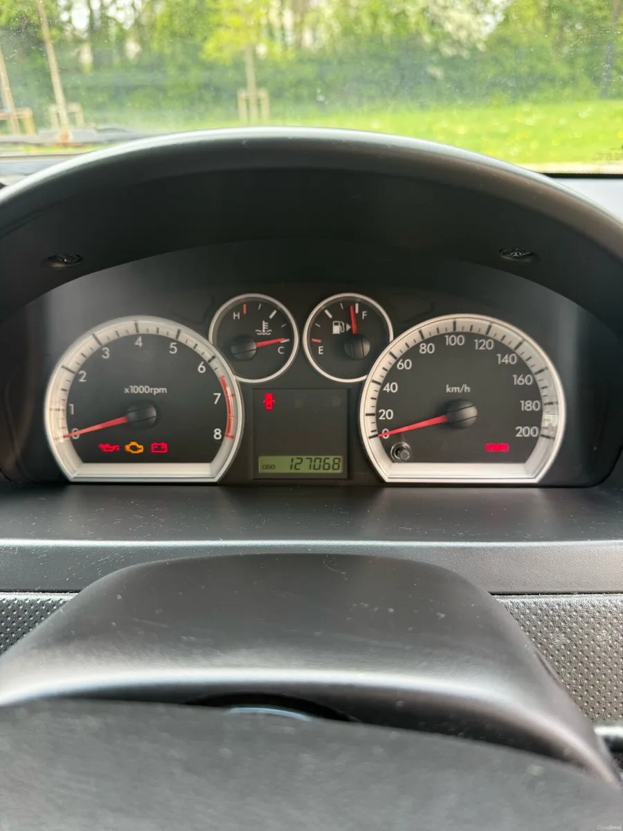 Chevrolet Aveo low mileage 1.2l - Image 4