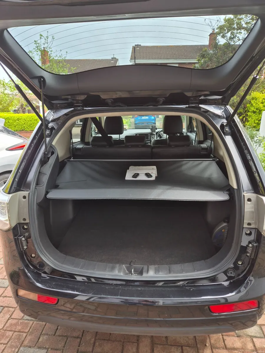 Mitsubishi Outlander 2015 - Image 2