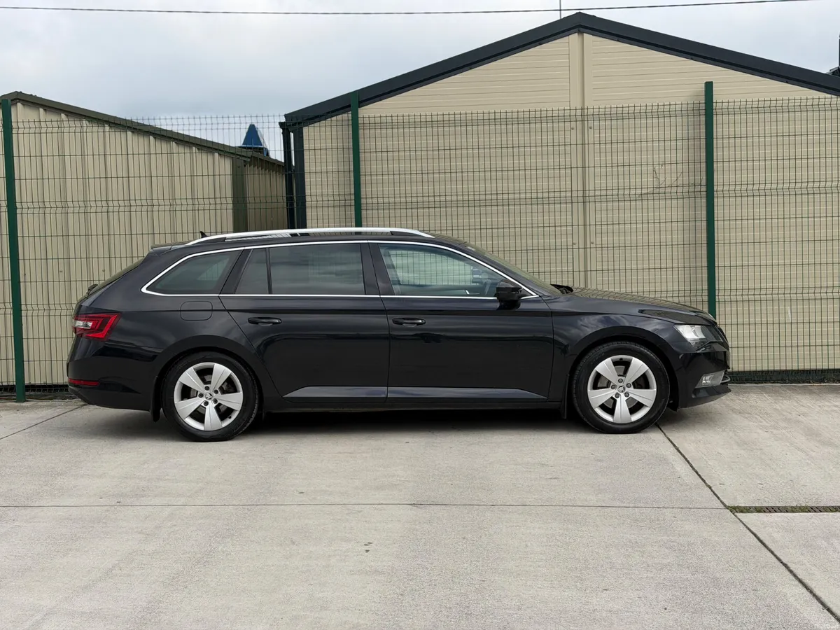 Skoda Superb 162 2.0 TDI Top Spec Estate - Image 3