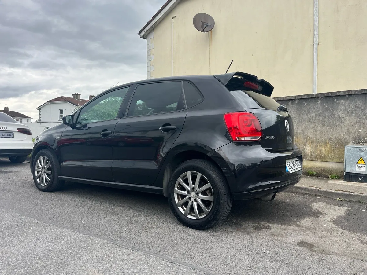 2013 Volkswagen Polo - Image 2