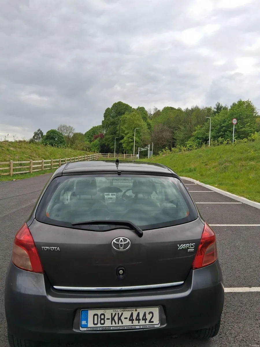 Toyota Yaris (Auto, low mileage) - Image 2