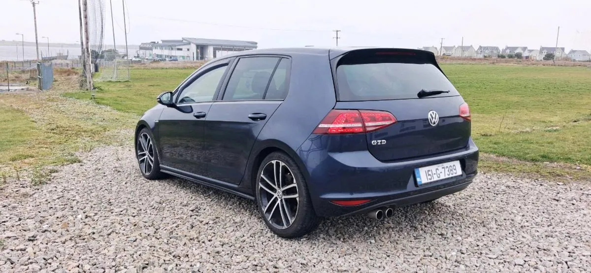 2015 Volkswagen Golf GTD - Image 3