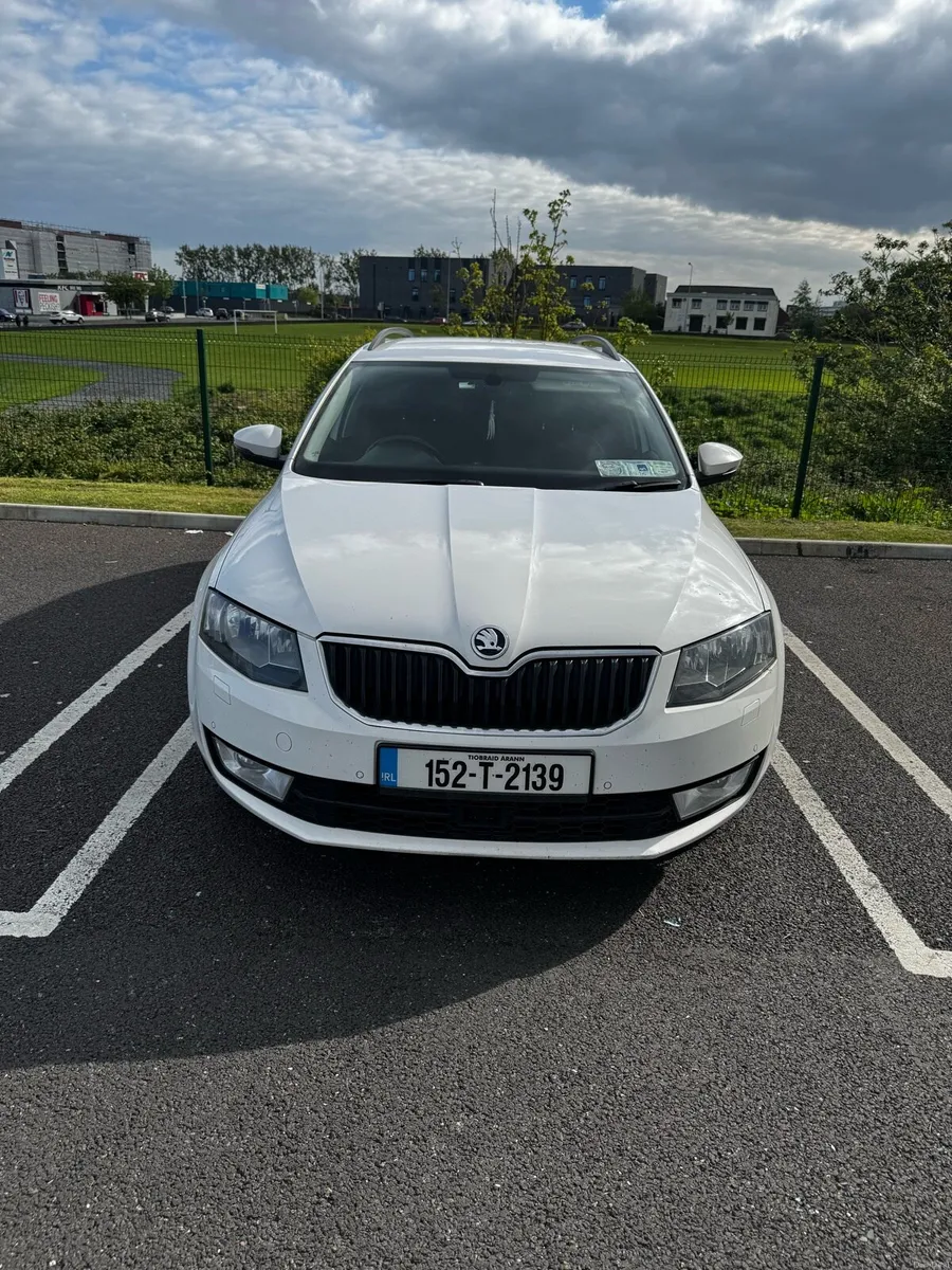 2015 Skoda Octavia estate - Image 1