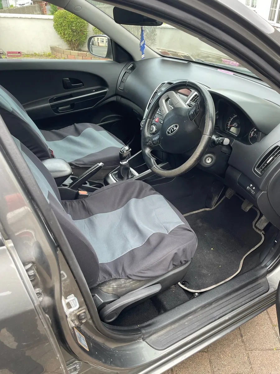 2010 Kia ceed - Image 4