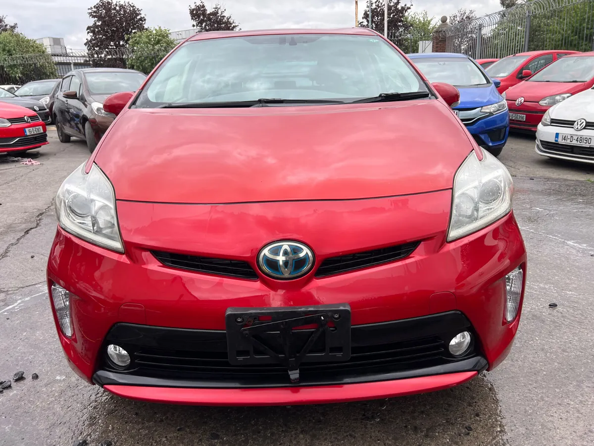 2013 Toyota Prius 1.8 Hybrid Automatic - Image 3