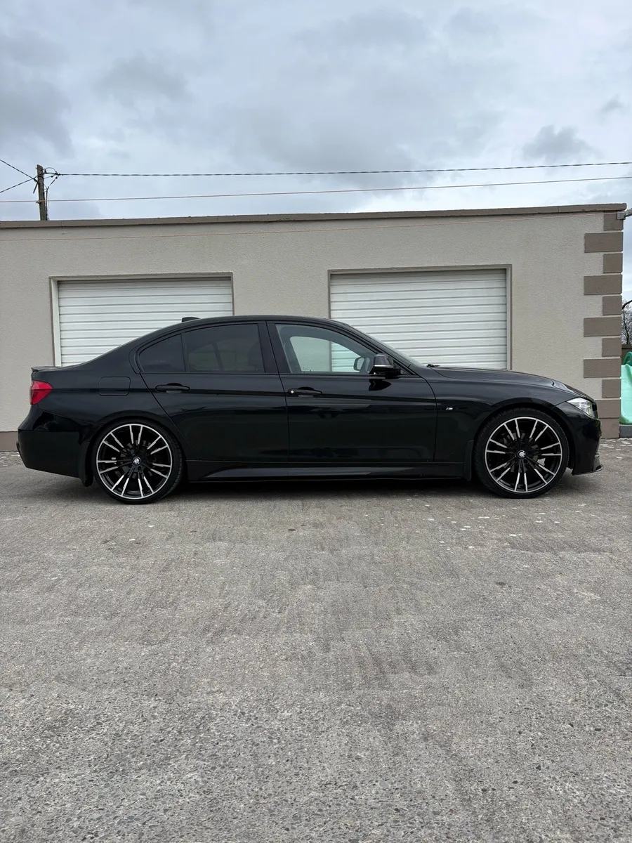 BMW 320d M sport - Image 4