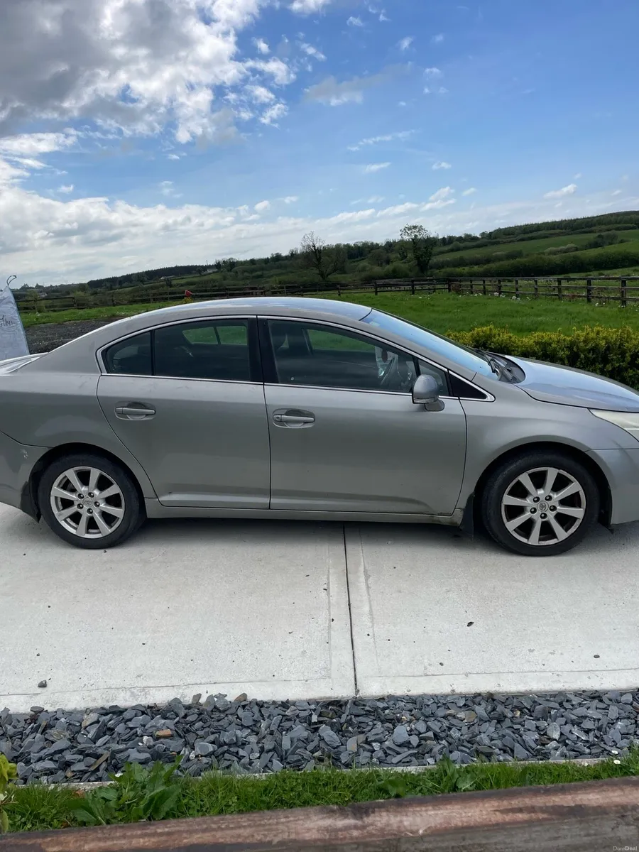 Toyota Avensis - Image 2