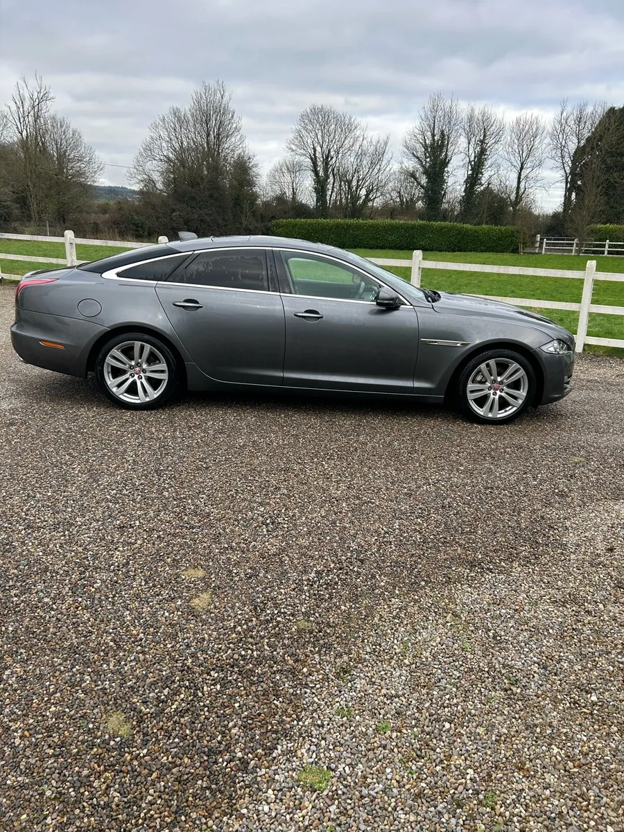 152 Jaguar XJ 3.0 litre V6 Diesel Premium Luxury - Image 1