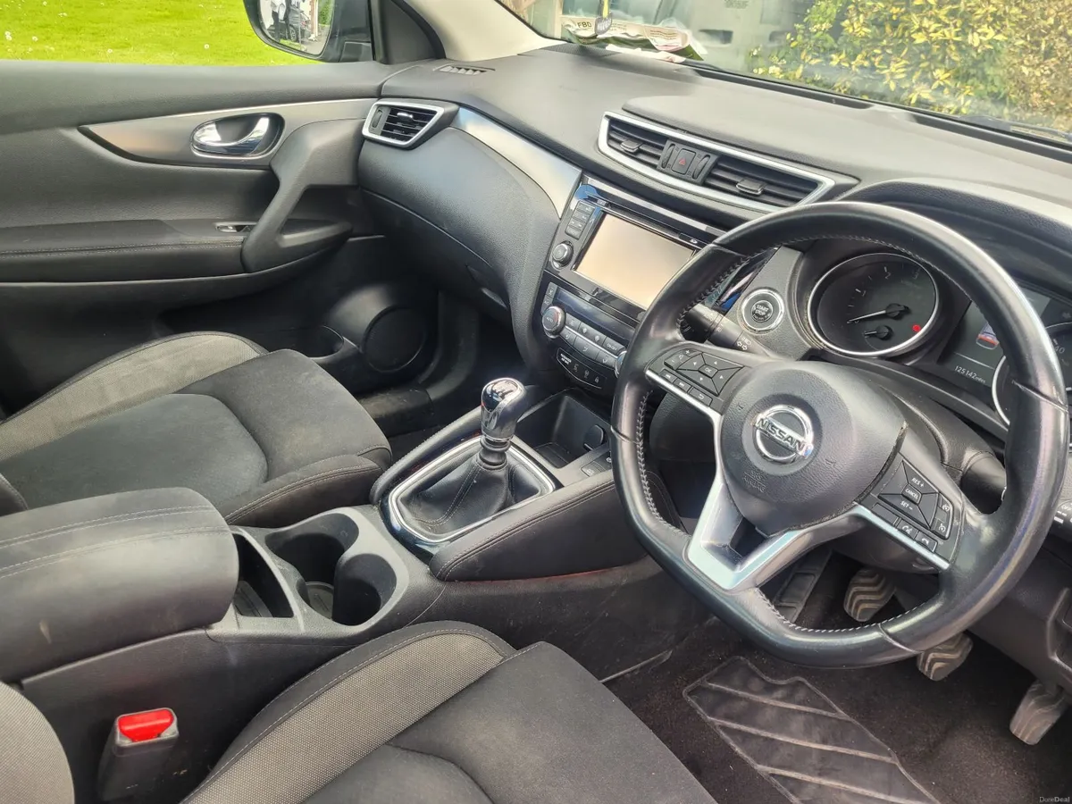 Nissan Qashqai 2018 - Image 3