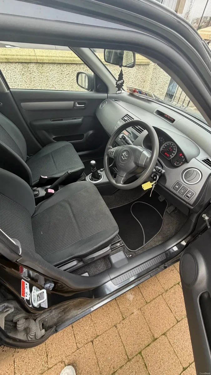 07 Suzuki Swift - Image 2