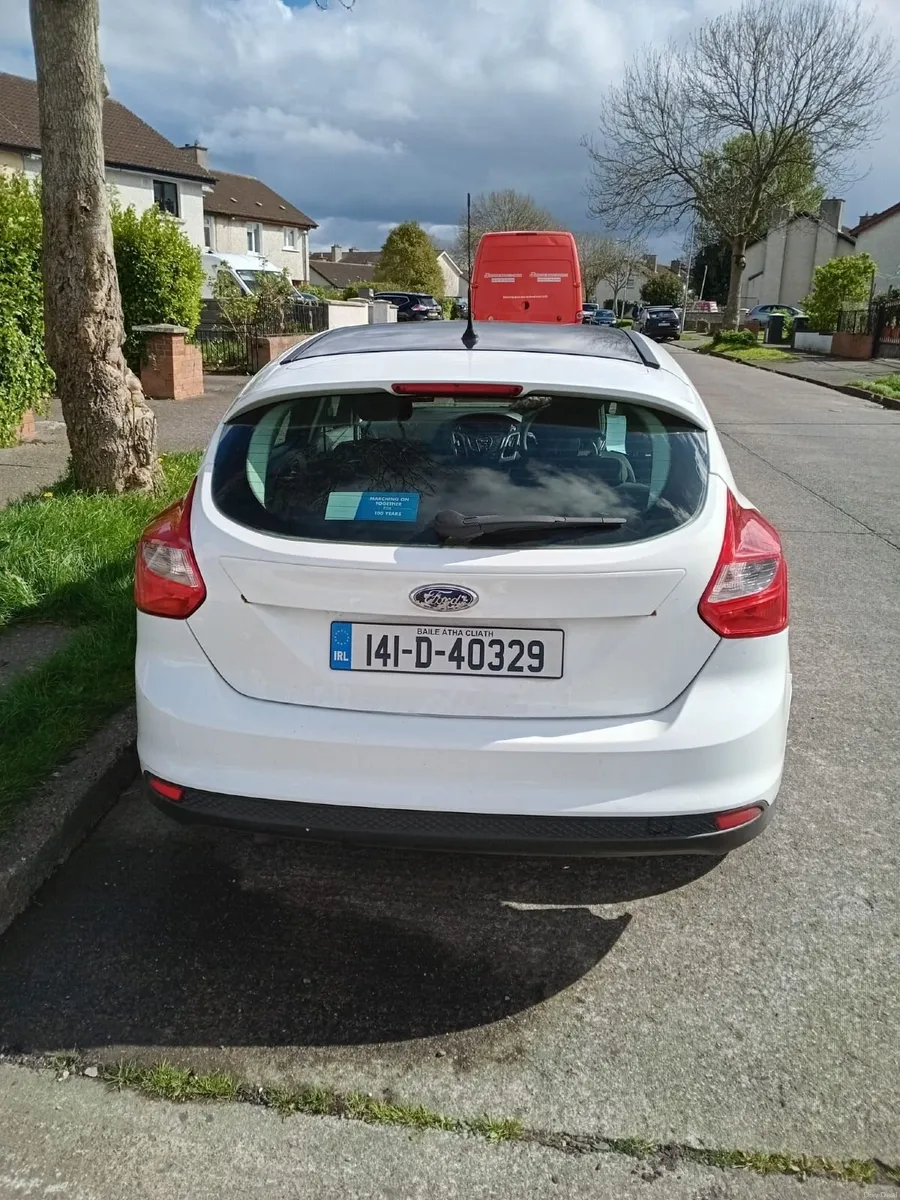 Ford Focus 2014 - Image 2