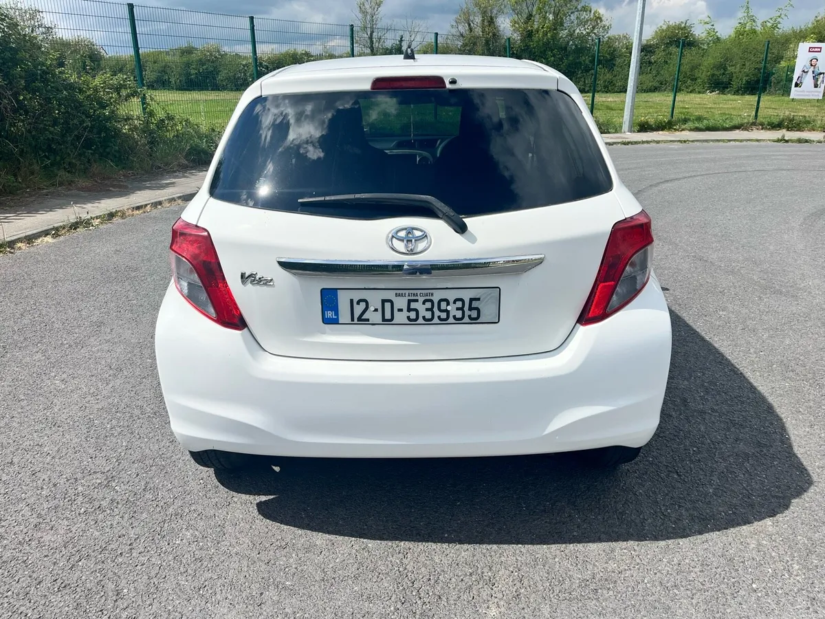 Toyota vitz - Image 2