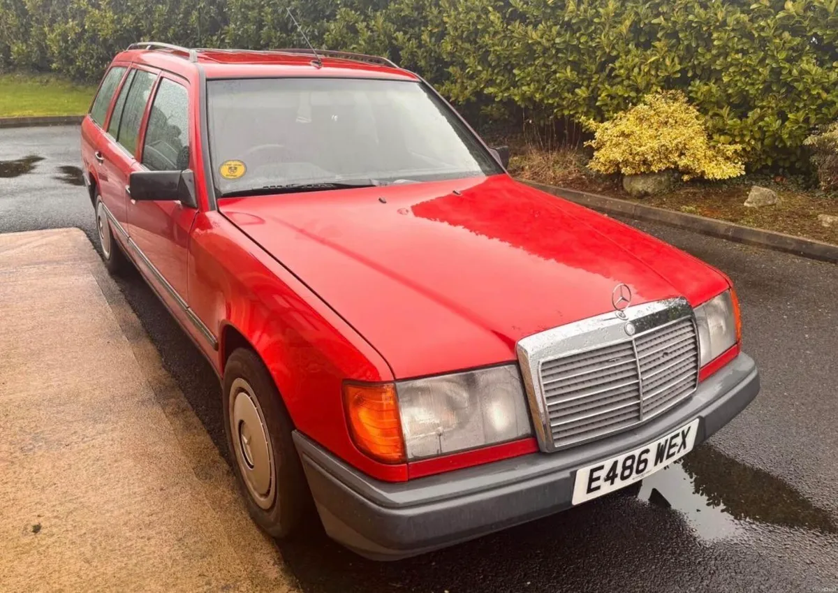 1987 Mercedes Benz 250 - Image 1