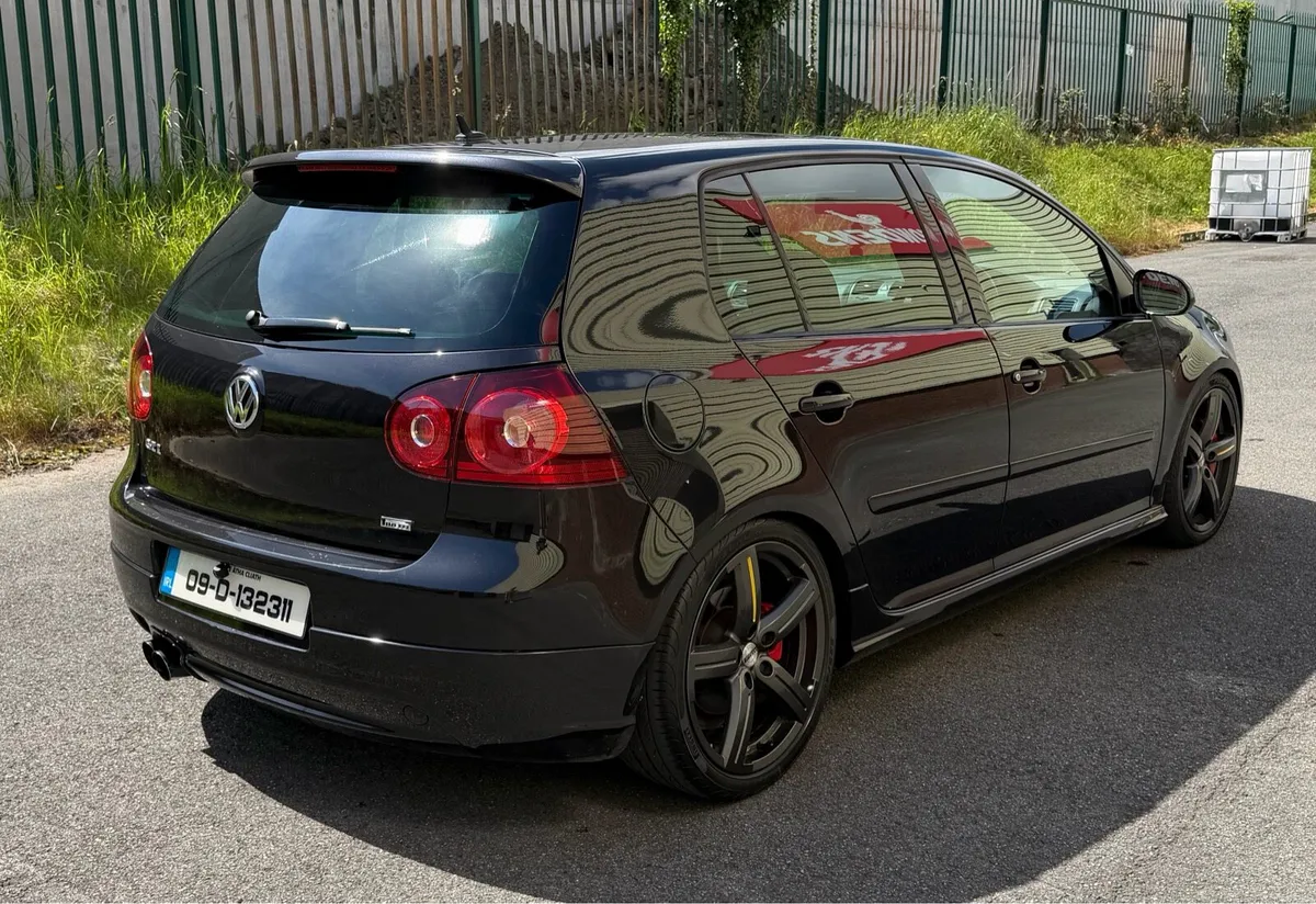2009 Volkswagen Golf GTI Pirelli Edition DSG - Image 4
