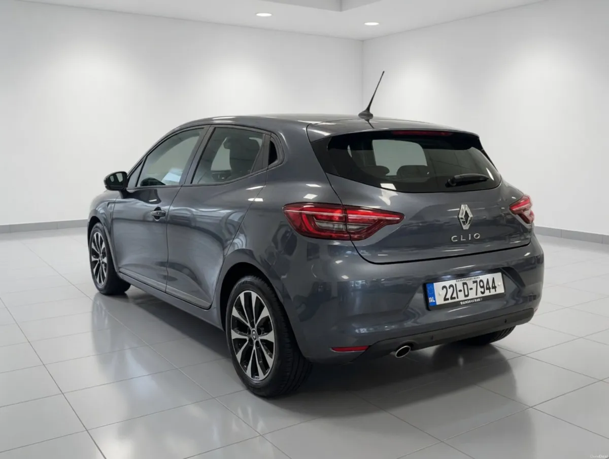 Renault Clio 2022 - Image 6